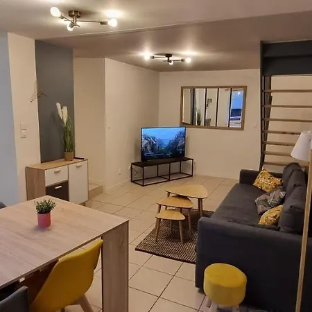 Appartement Maisonnette Design Le Cosy - Amazon Prime - à 3mn à Pied Du Marché! Surgères