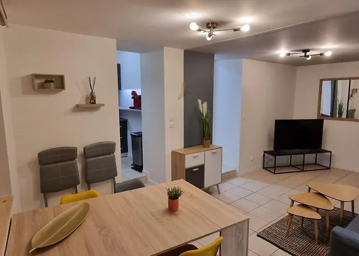 Maisonnette Design Le Cosy - Marché à 3mn à Pied - Parking Gratuit à 50m - Amazon Prime - Surgères